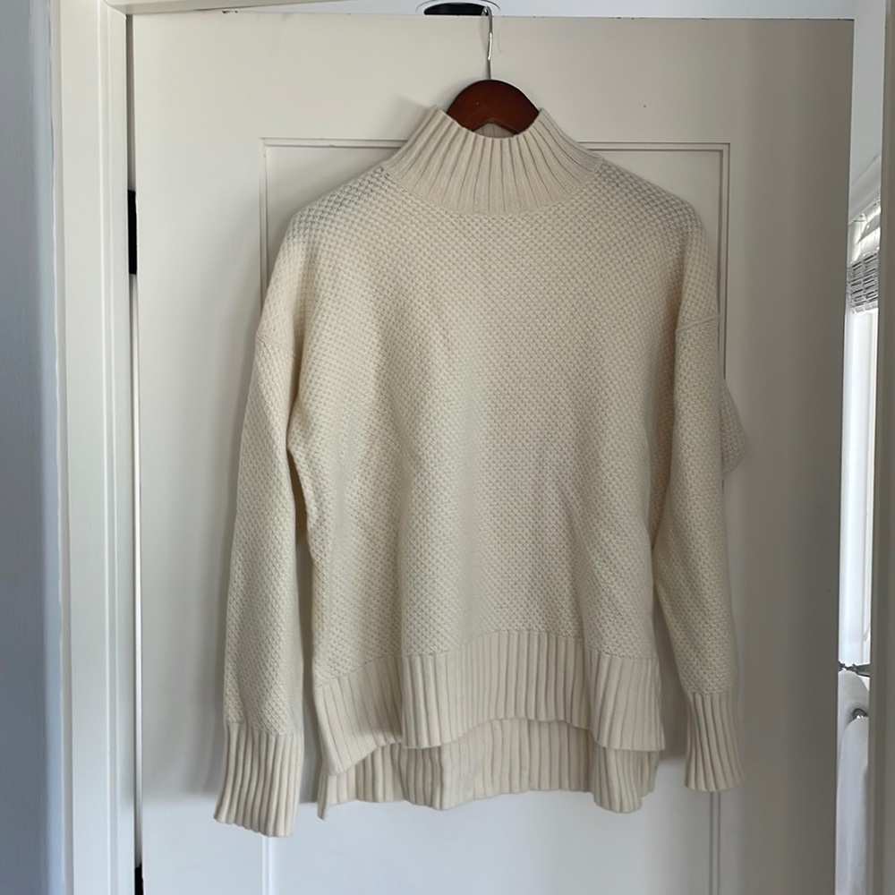 Everlane ReCashmere/wool Stroopwafel turtleneck sweater